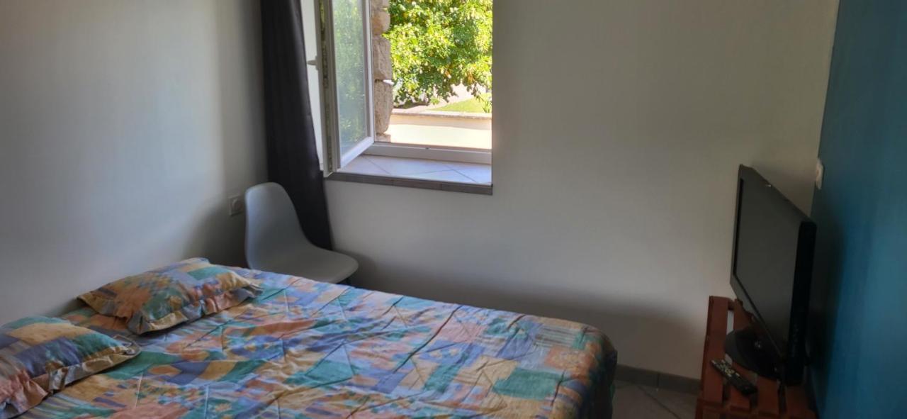 Maisonnette En Pierre Renovee Lamastre Εξωτερικό φωτογραφία